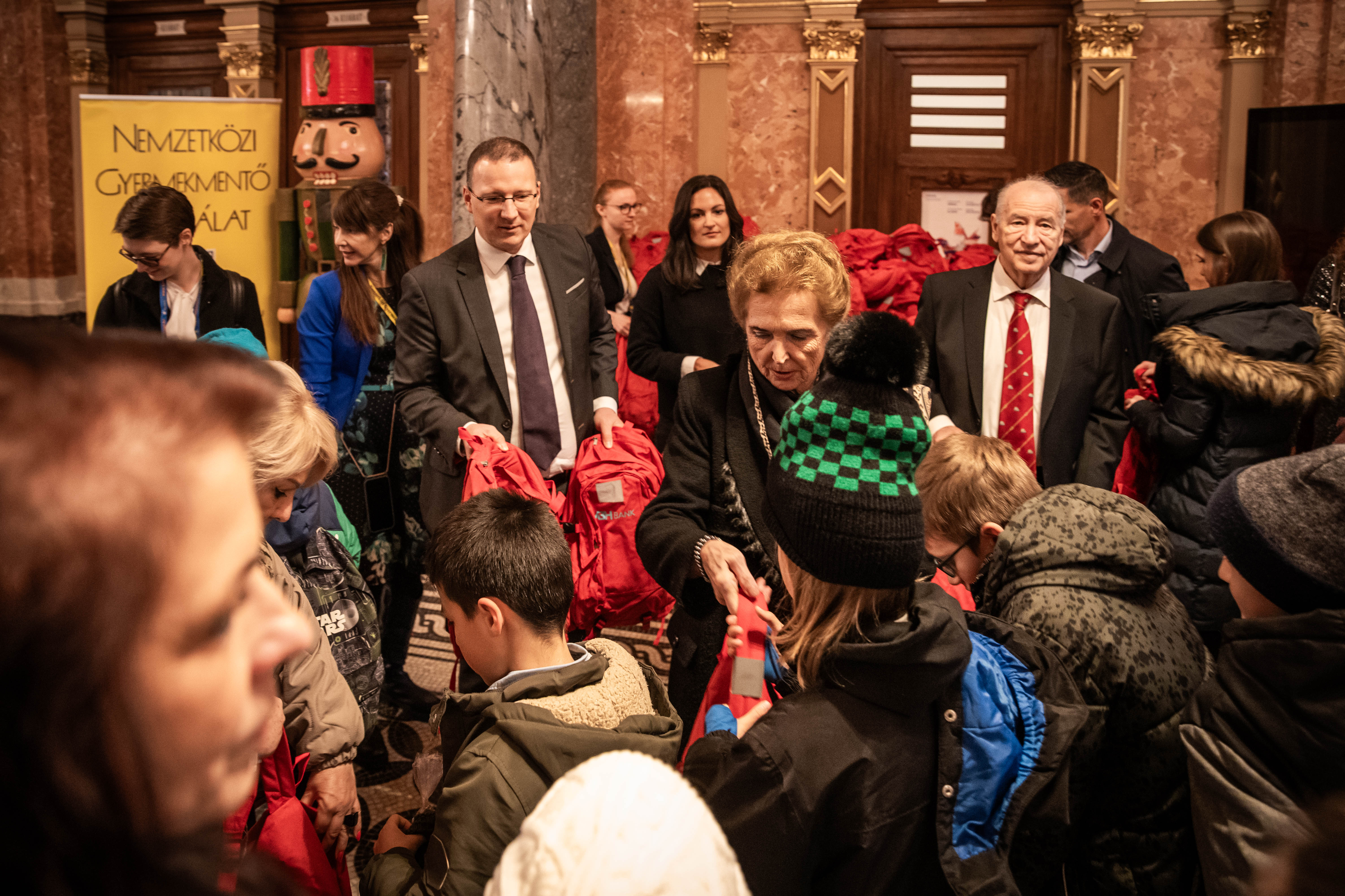 231217_gordoneszter_3373.jpg