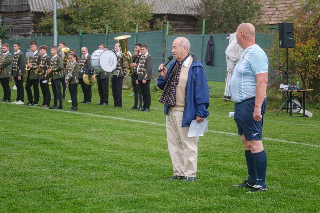 közméltóságok foci